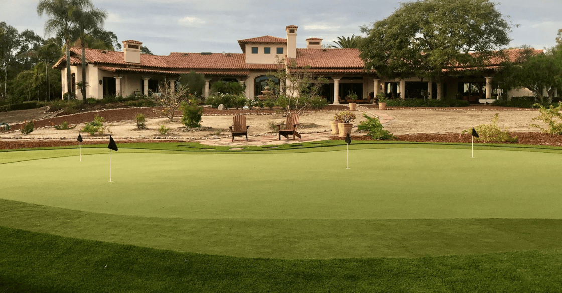 Artificial turn putting green